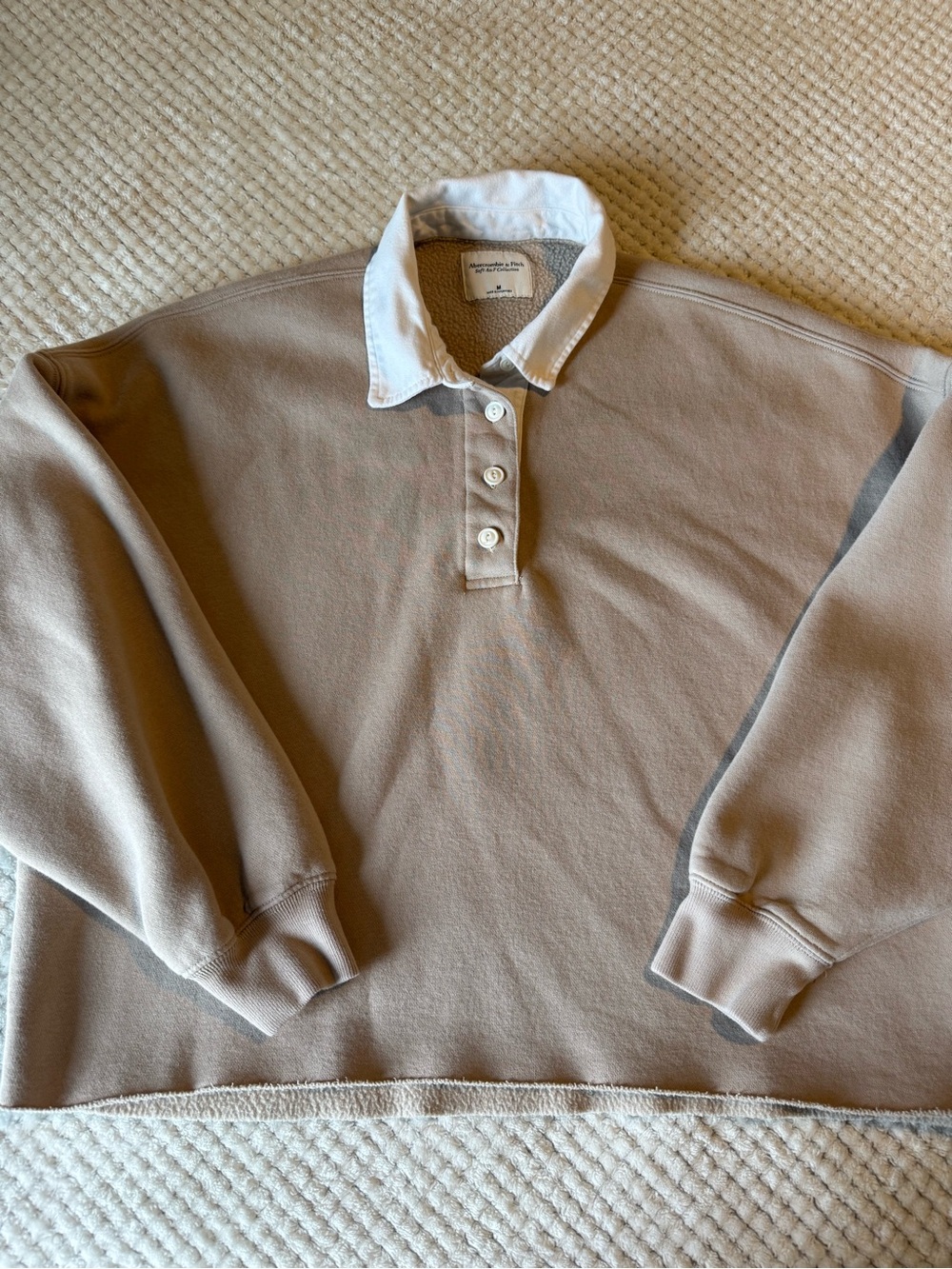 Abercrombie & Fitch Beige Rugby Collar Pullover with White Collar